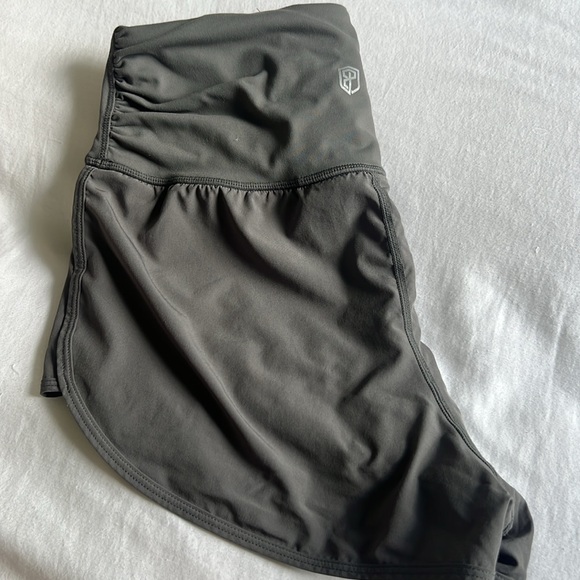 Born primitive running shorts used in kick boxing once but needed bigger size - Picture 3 of 5